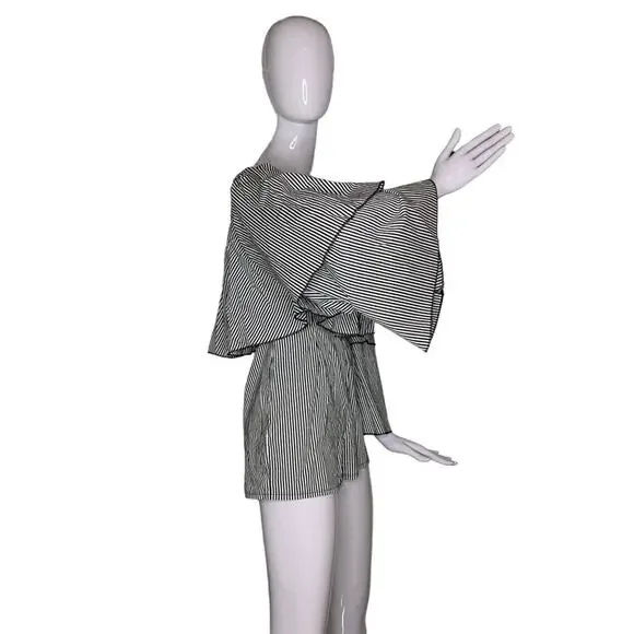 Missguided Women's Romper Stripped Black and White Size 2 Zipper on Back - Picture 4 of 12